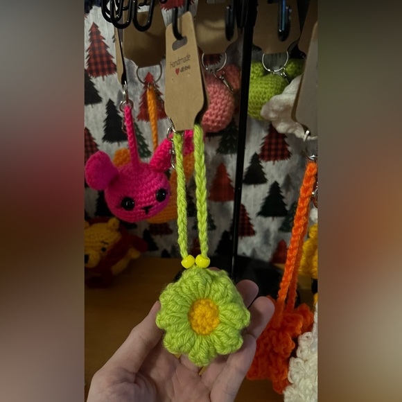 Flower Puff Keychain 🌸 - Picture 1 of 5